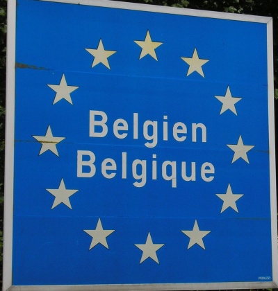 "Belgien Belgique" Schild an der Grenze bei Küchelscheid (Gemeinde Bütgenbach) in der Deutschsprachigen Gemeinschaft